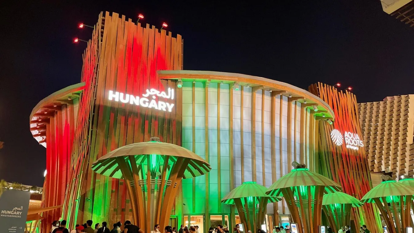 Egy japán nő a Magyar Pavilon egymilliomodik látogatója Dubajban
