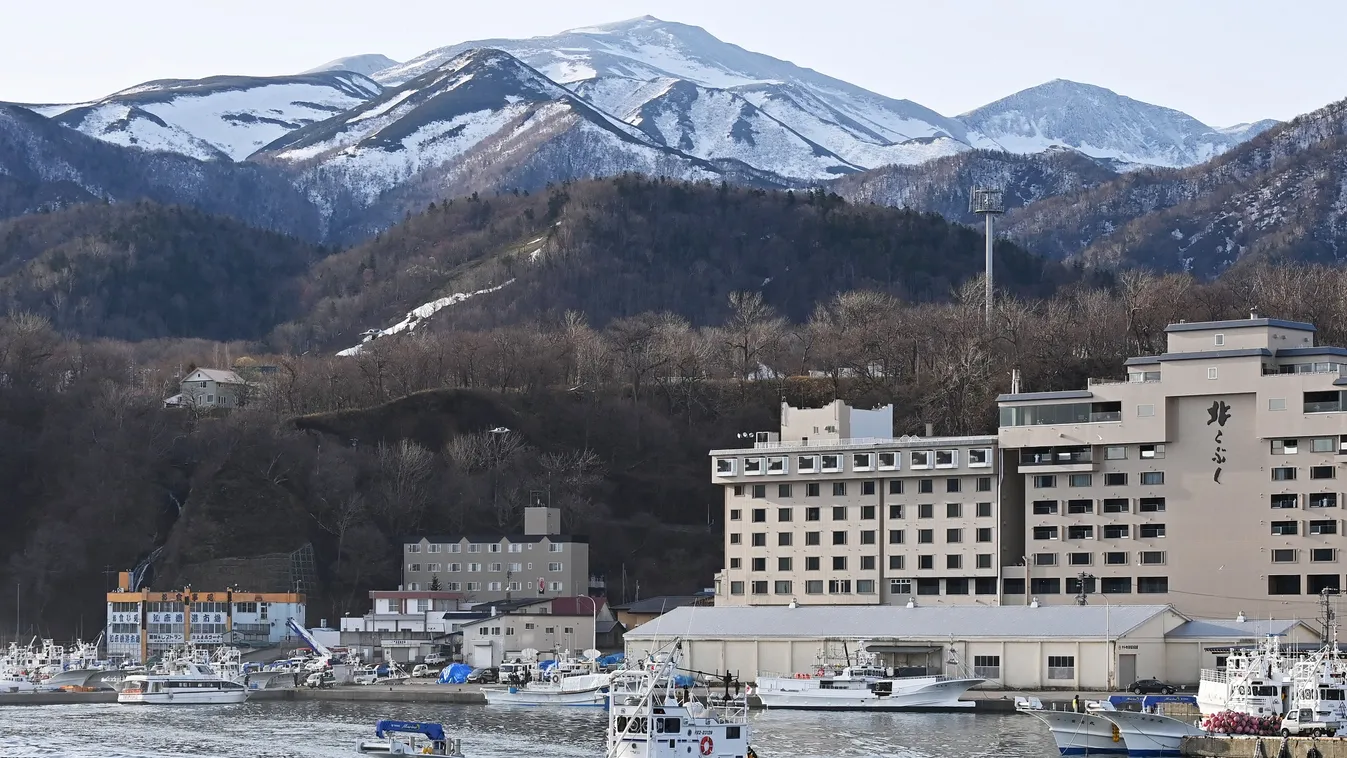 Elsüllyedt egy turistahajó Japán partjainál