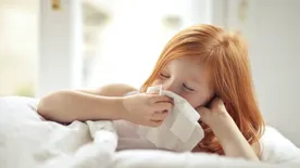 Indul az allergiaszezon - Hogyan ismerjük fel a gyermekkori allergia első jeleit?