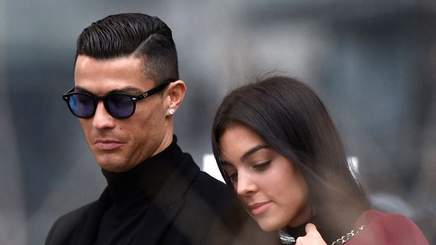 Íme az első kép: megmutatta újszülött kislányát Cristiano Ronaldo