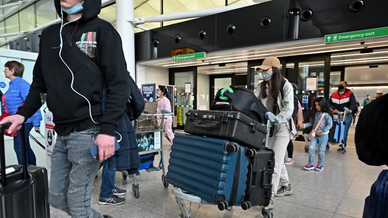 Ez Európa legstresszesebb repülőtere, ahol mindig hosszú sorok kígyóznak