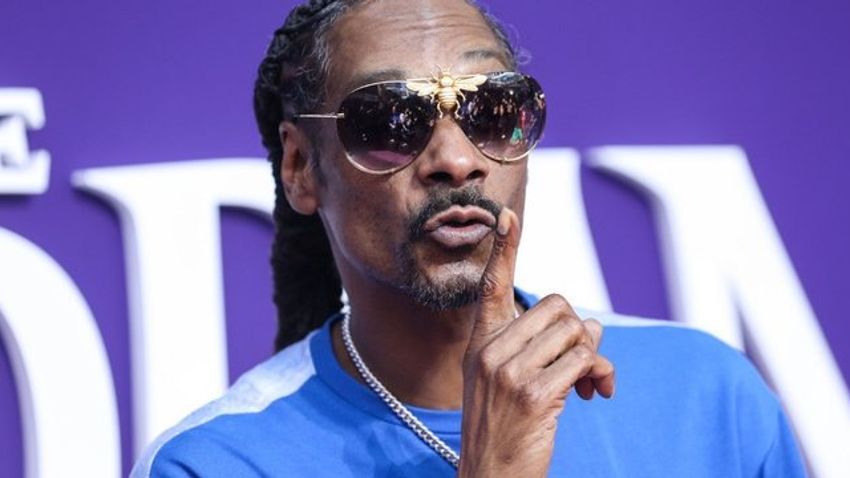 Snoop Dogg rátalált a világ legnagyobb melleire, meg is mutatta őket