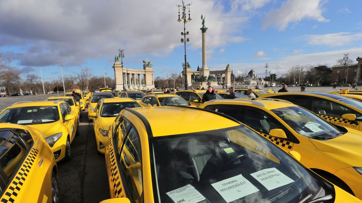 Mától durván drágul a taxizás