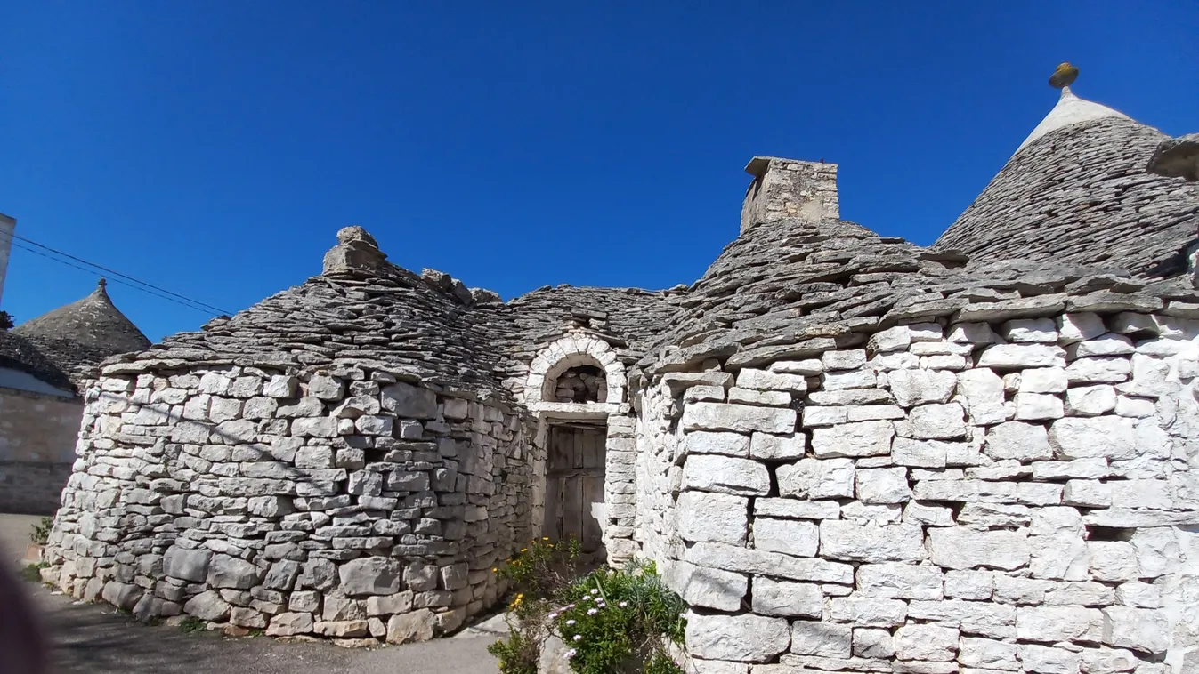 Ilyen szépek és bájosak a pugliai Alberobello trullói