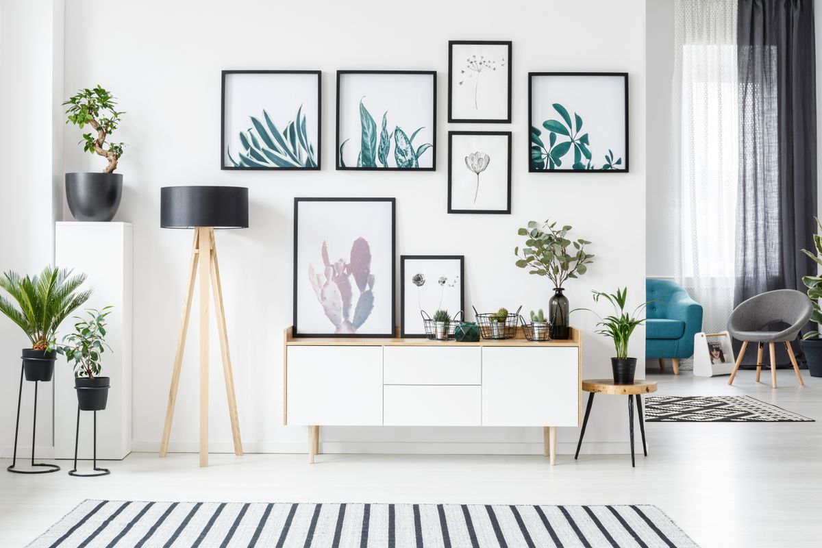 Botanical,Posters,On,The,Wall,In,A,Living,Room,Interior