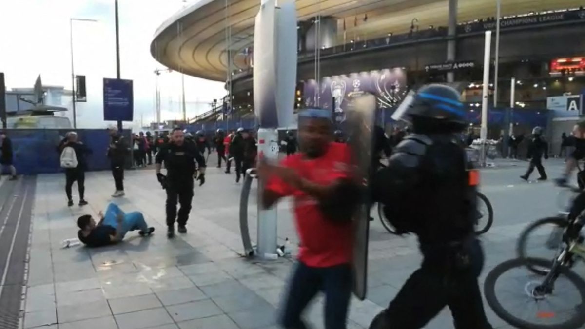 Halálfélelem a BL-döntőn, megszólaltak a szemtanúk a rendőri brutalitásról