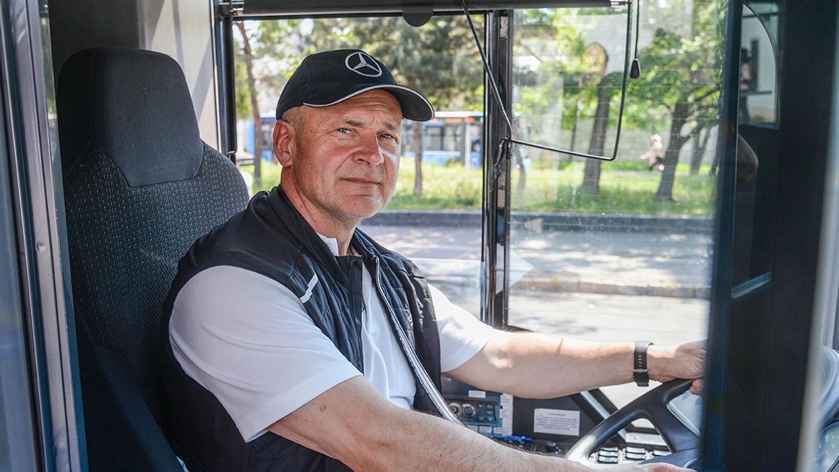 Ismerd meg Budapest legfurább buszsofőrét!