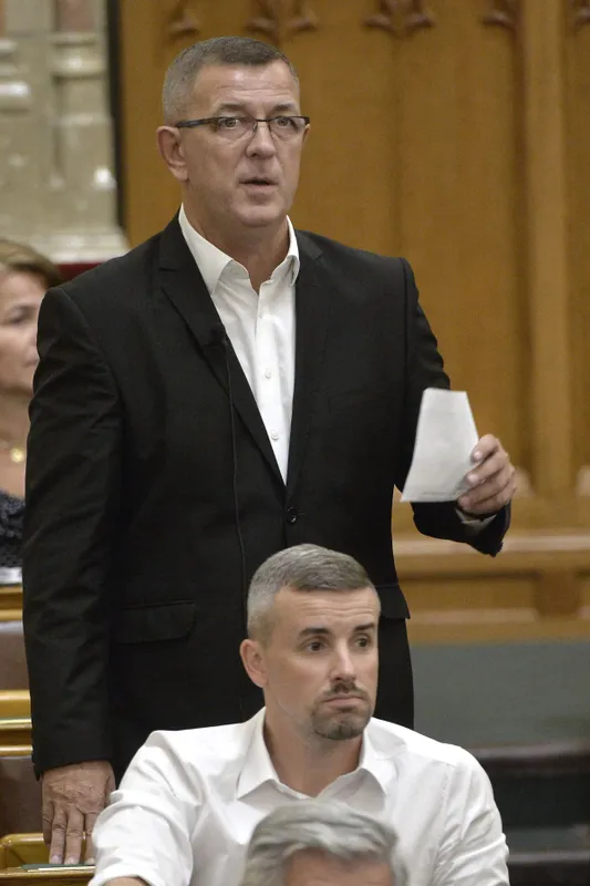 SZILÁGYI György; JAKAB Péter