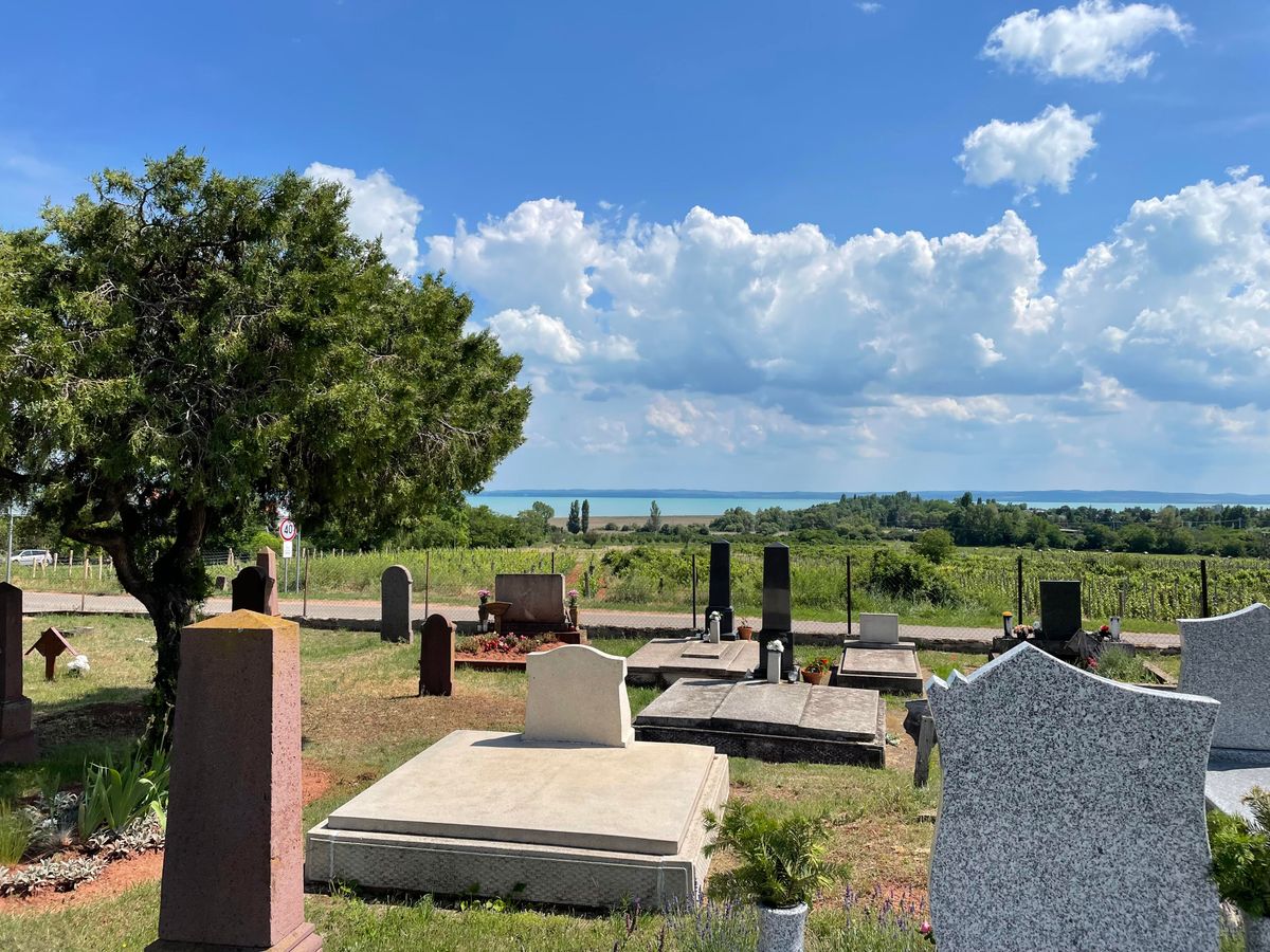 Paloznak református temető