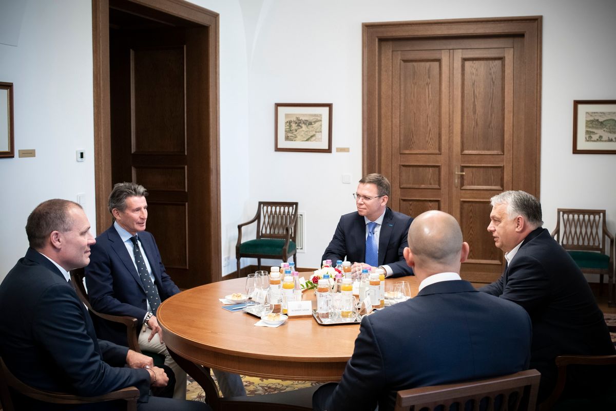 FÜRJES Balázs; ORBÁN Viktor; COE, Sebastian