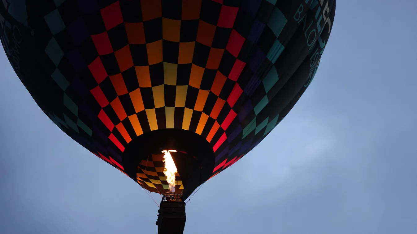Hőlégballon baleset volt a Balatonnál