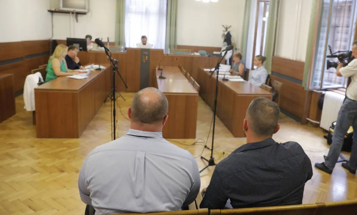 Hajógyári-sziget tárgyalás, H. Géza halála, a képen a vádlottak: B. Ádám és Z. Alfréd