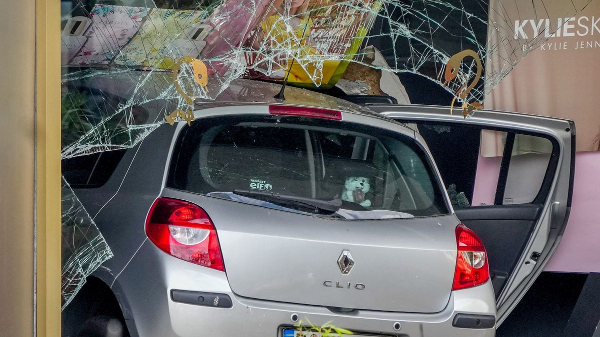 Gyalogosok közé hajtott egy jármű Berlinben, halálos áldozat is van – megrázó fotók