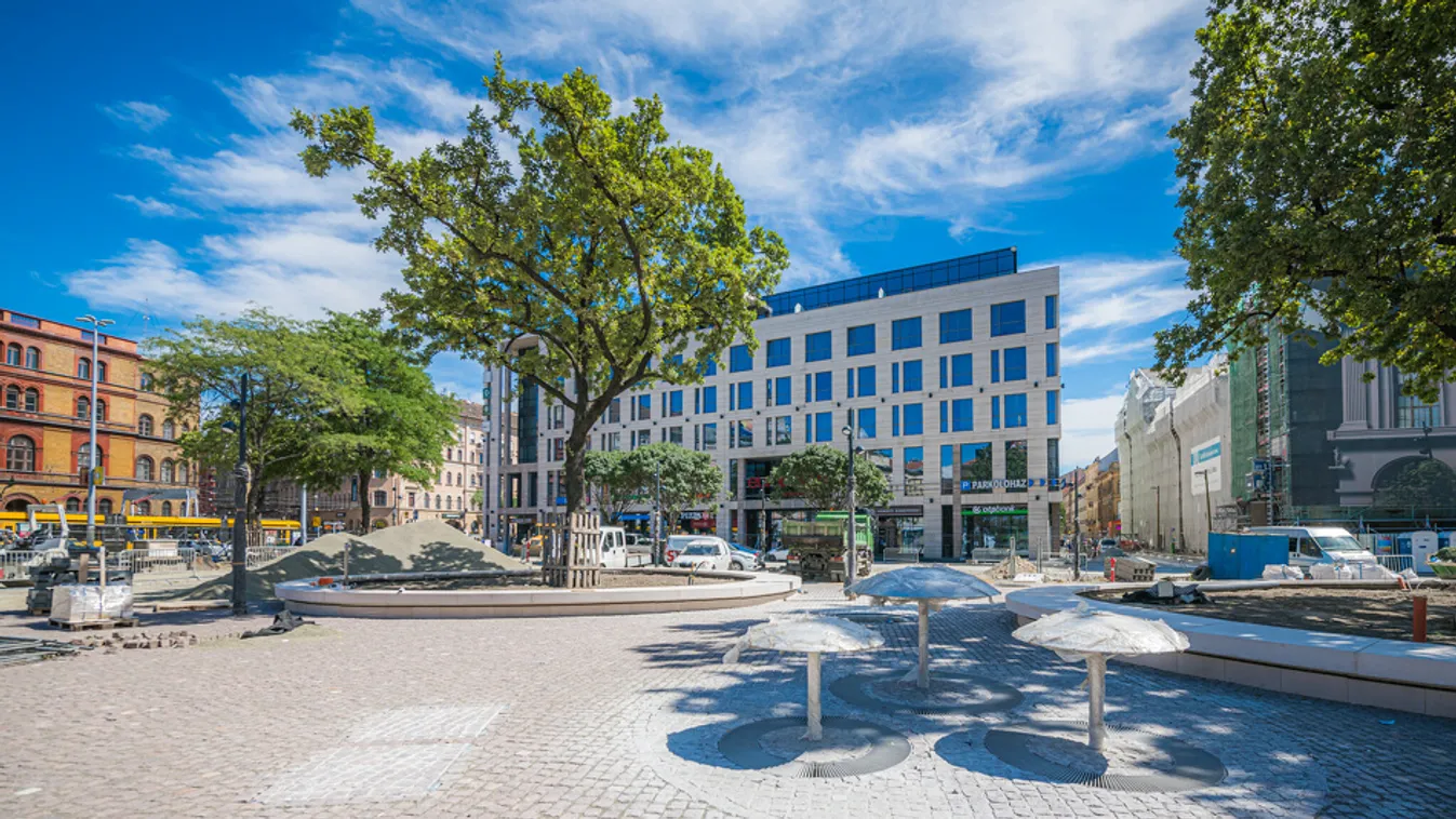 Fotók: Itt tart a Blaha Lujza tér felújítása
