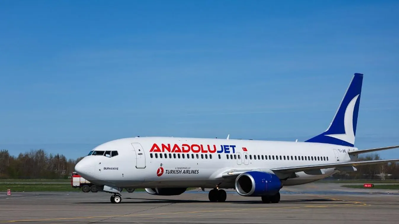 Először landolt Budapesten a török AnadoluJet járata