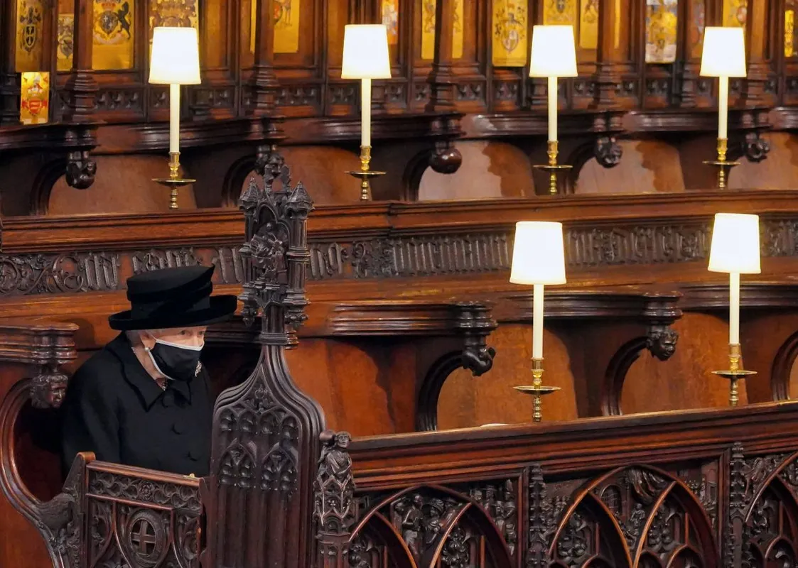 II. Erzsébet, Erzsébet királynő Fülöp herceg temetésén, AFP