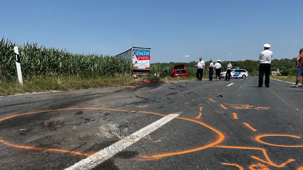 Egy pillanat alatt odalett 3 fiatal élete: borzalmas baleset történt Fejér megyében