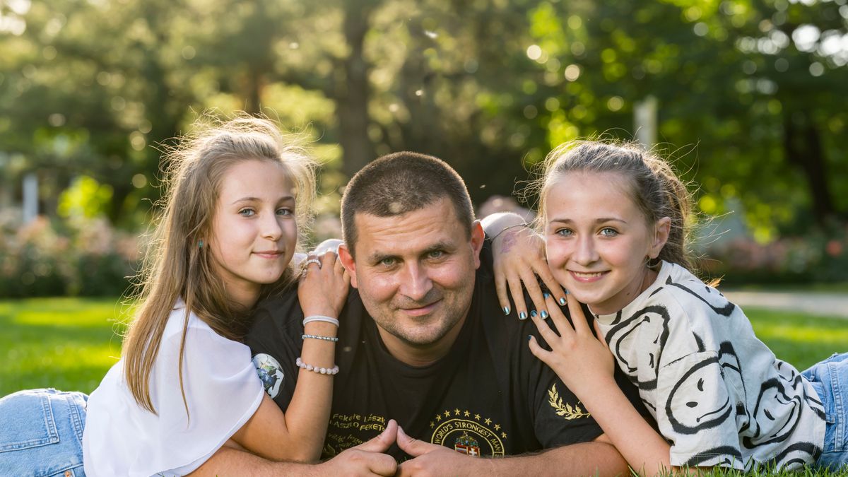 Szókimondó lányai miatt került kellemetlen helyzetbe Fekete László