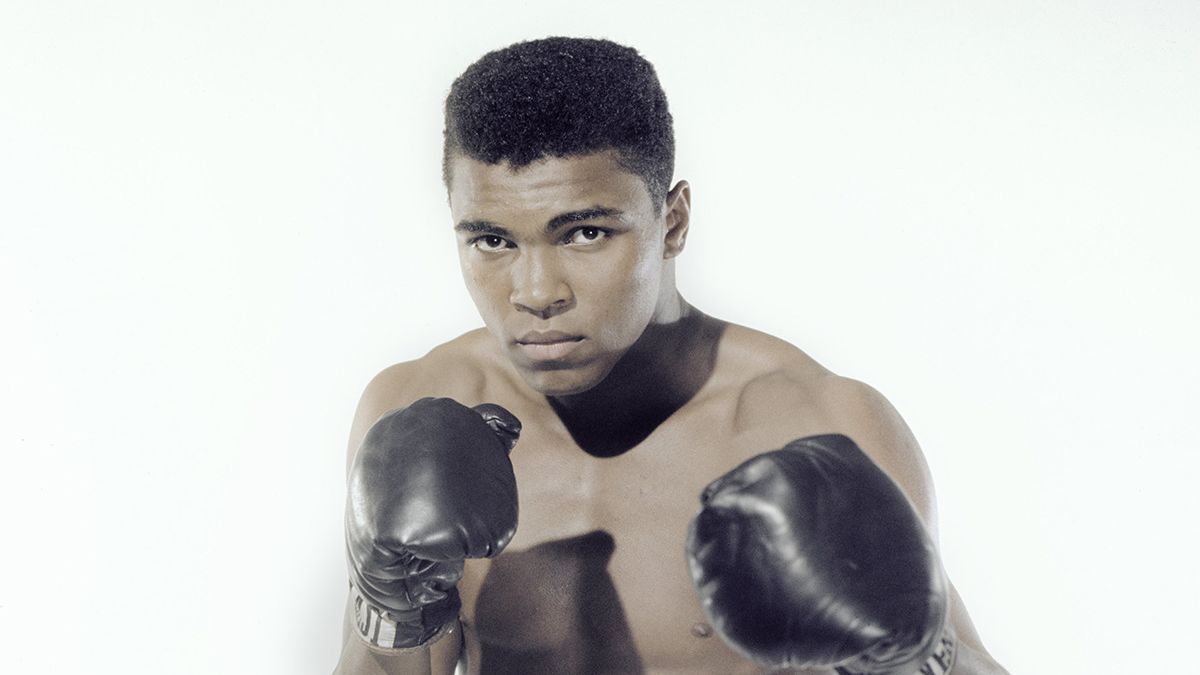 Muhammad Ali leverné a maiakat, mint vak a poharat