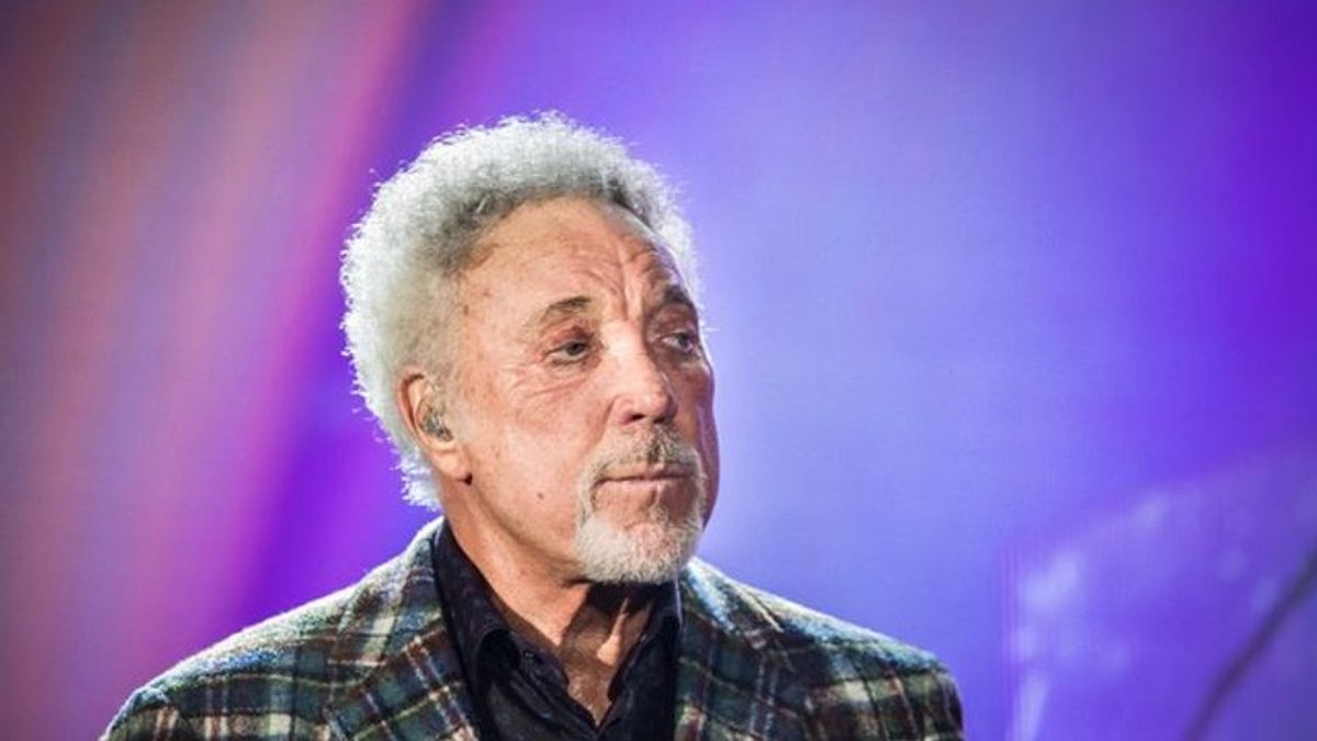 Budapesti fellépése előtt rosszul lett Tom Jones, elmarad a mai koncert