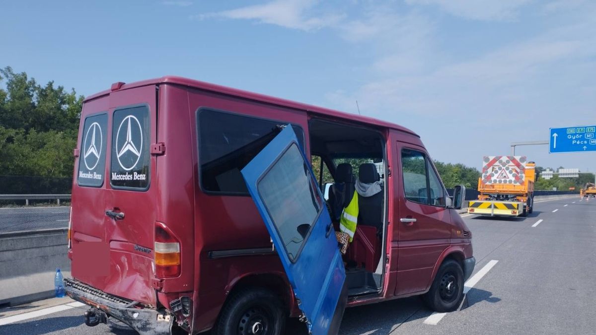 Tömegbaleset: három autó ütközött össze az M0-áson