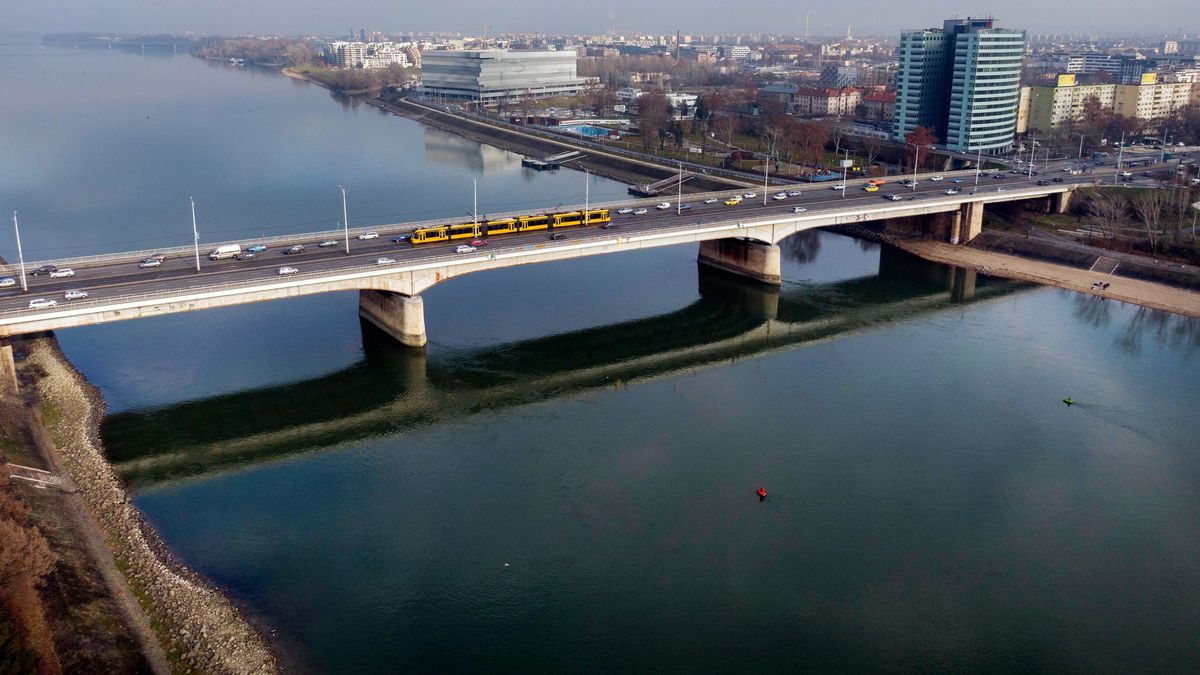 A búvárok sem hittek a szemüknek: elképesztő, mit találtak a Dunában