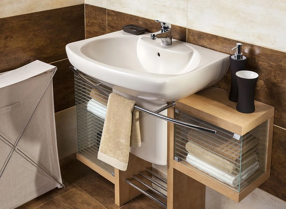 Detail,Of,A,Modern,Bathroom,With,Sink,And,Accessories,,Bathroom