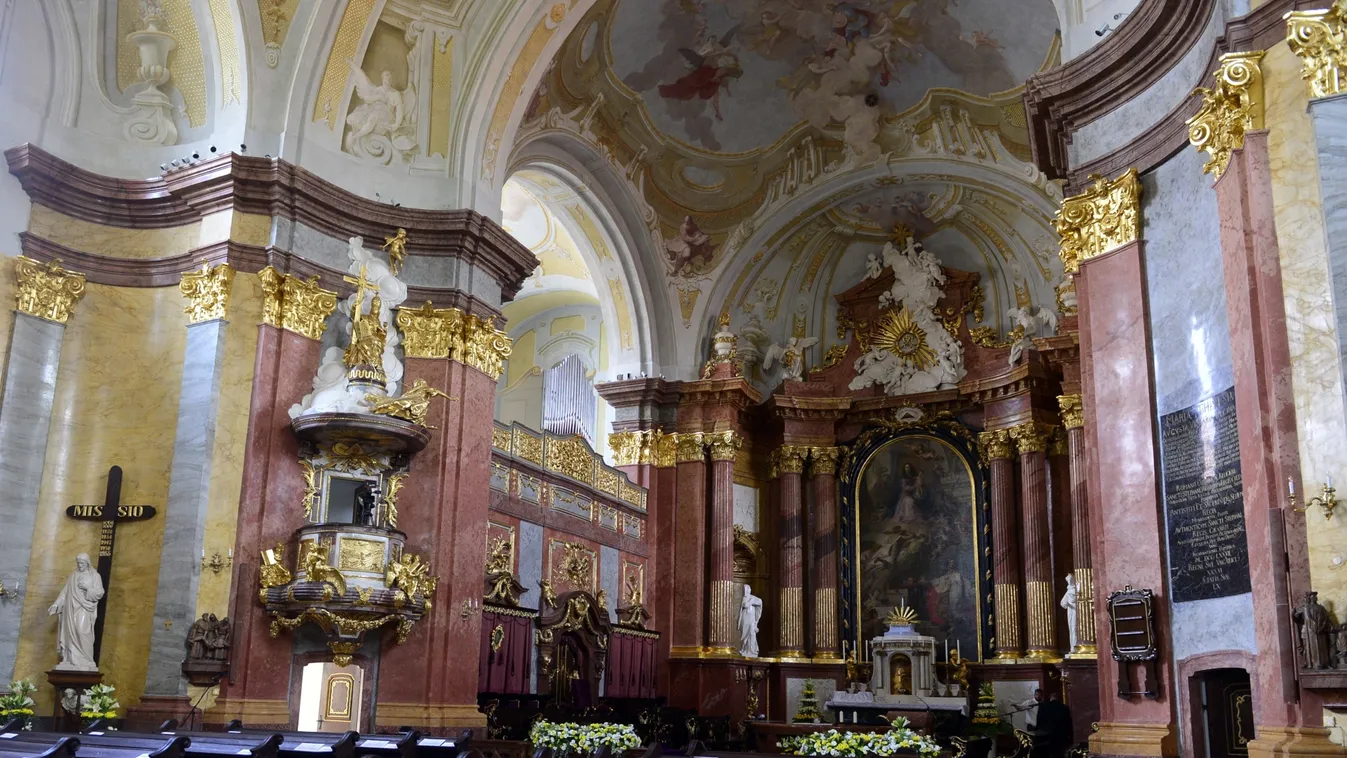 Fotók: Ilyen lett a felújított székesfehérvári Szent István király székesegyház