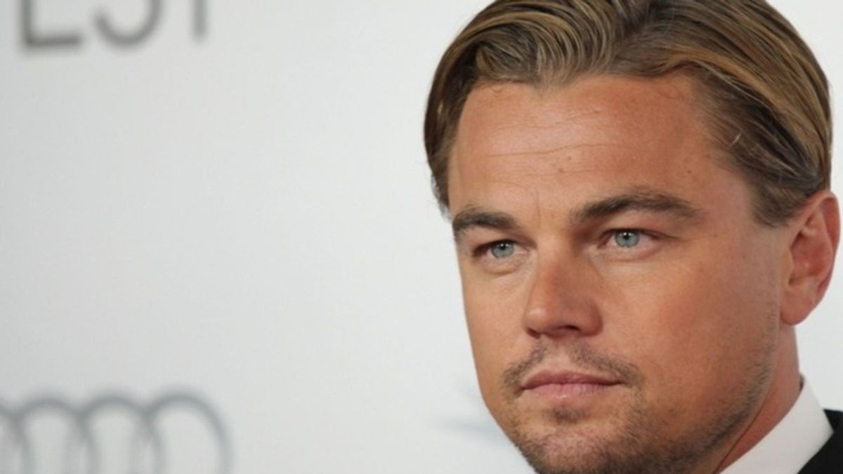 Nem nézte meg a személyijét? 27 éves hírességre vetett szemet DiCaprio!