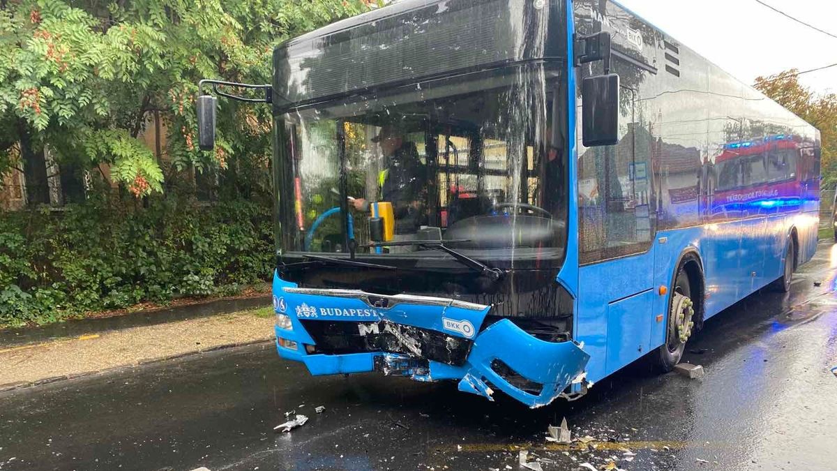 Most jött: szörnyű buszbaleset történt Budapesten - helyszíni fotók