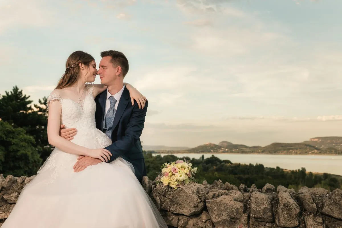 Sláger Tibó fia és menye