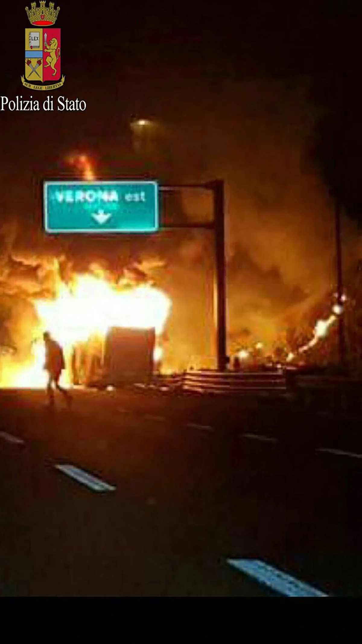 Student bus crash kills at least 16 in Italy