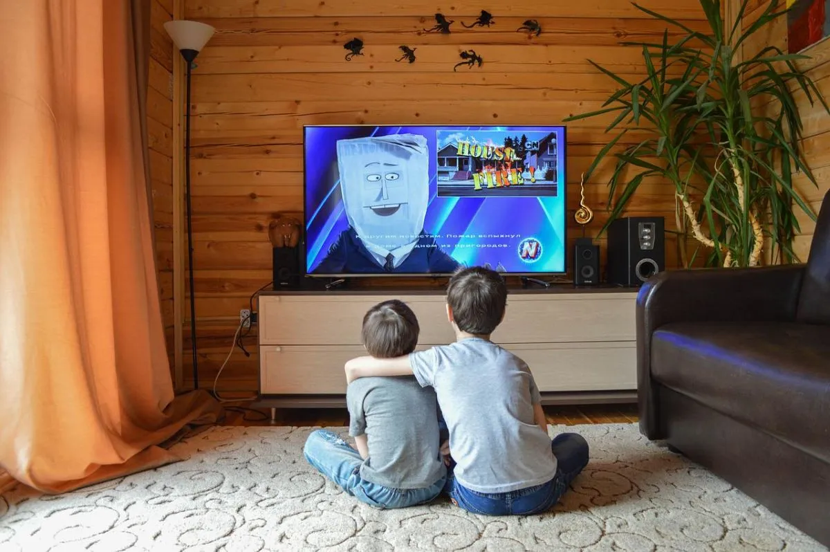 TV, nappali, 