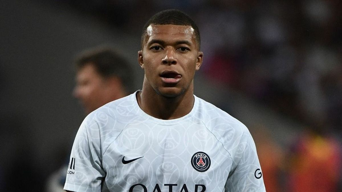 Transznemű modellel kavar a világbajnok Mbappé