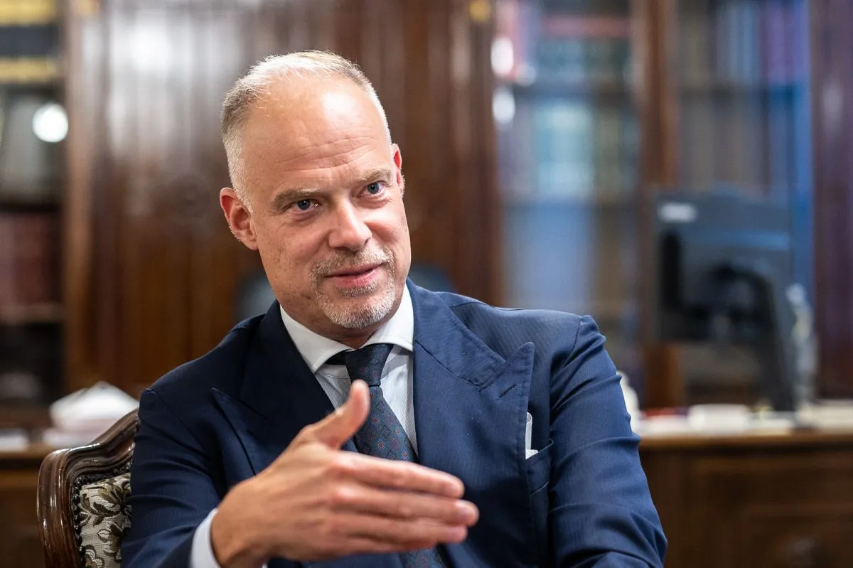 Szalay-Bobrovniczky Kristóf, honvédelmi miniszter