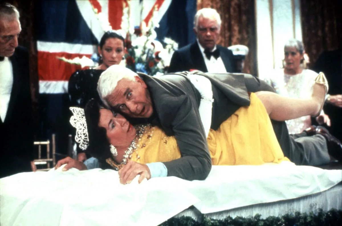 Y a t il un flic pour sauver la reine