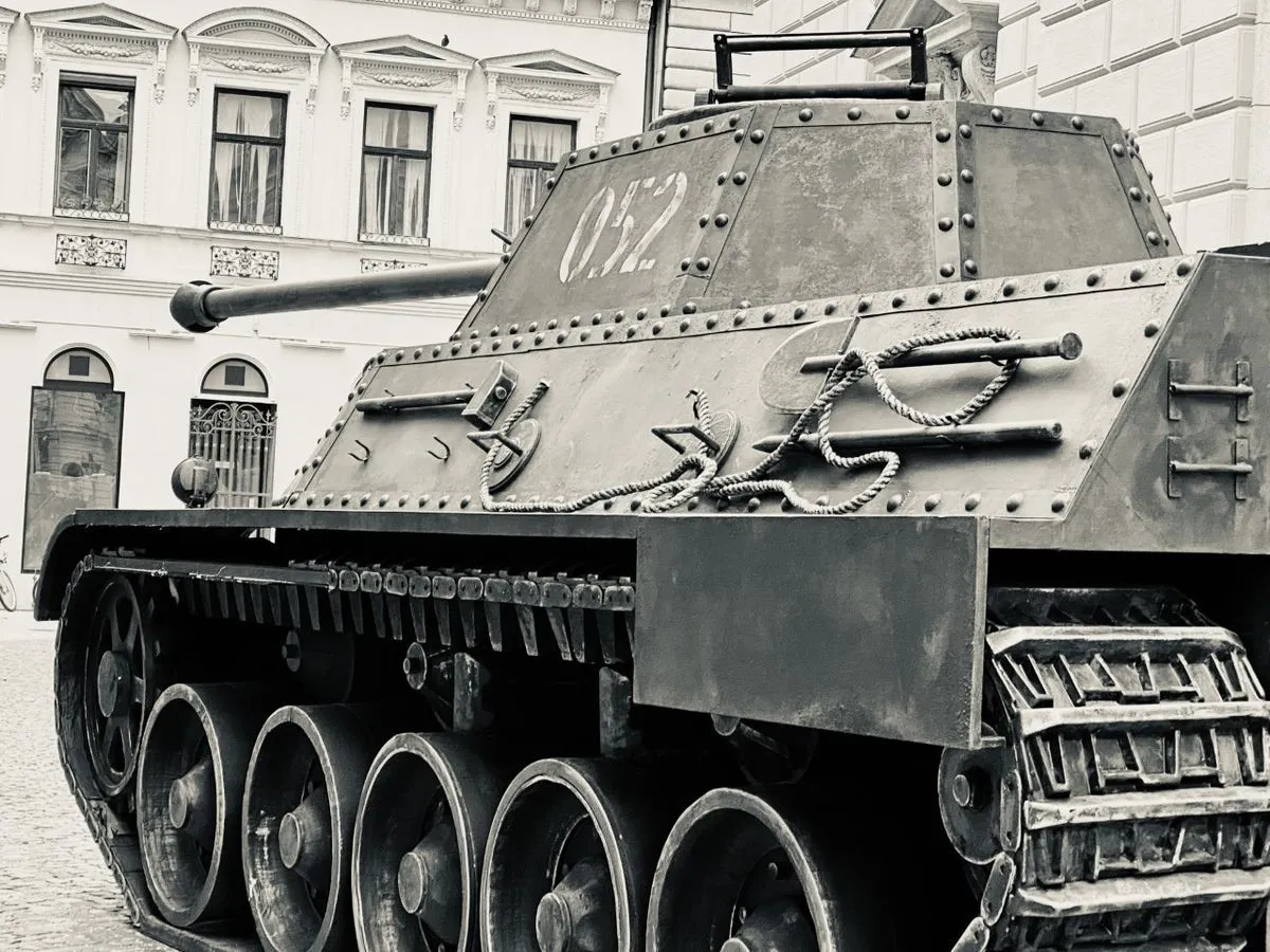 Tank, VI. kerület, Metropol