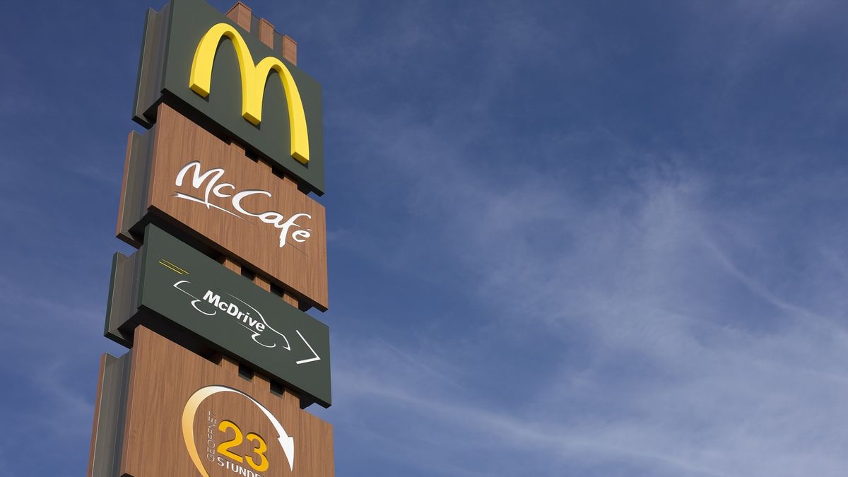 Akár félmillióra is büntethetik a McDonalds figyelmetlen ügyfeleit