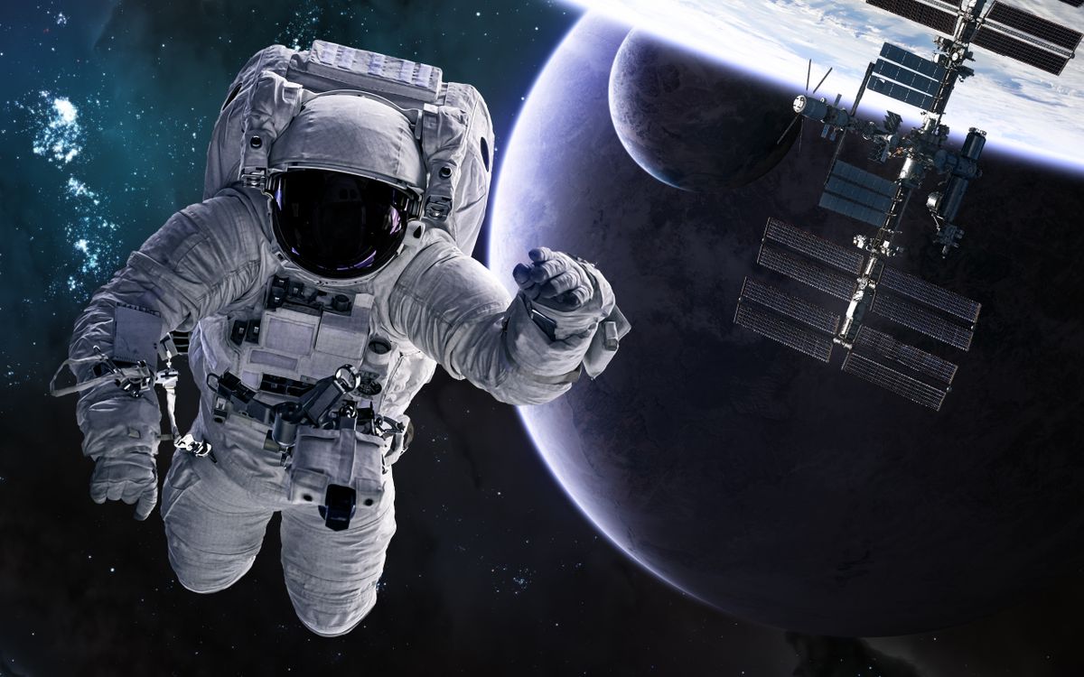 űrhajós, asztronauta, ISS, Nemzetközi Űrállomás, világűr, űr, Shutterstock illusztráció