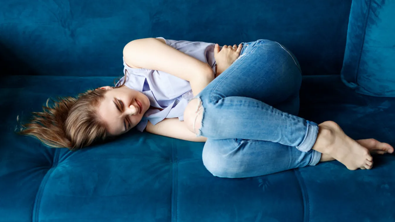 5 hónap mínusz – ennyi alvást veszítenek a nők a menstruáció miatt