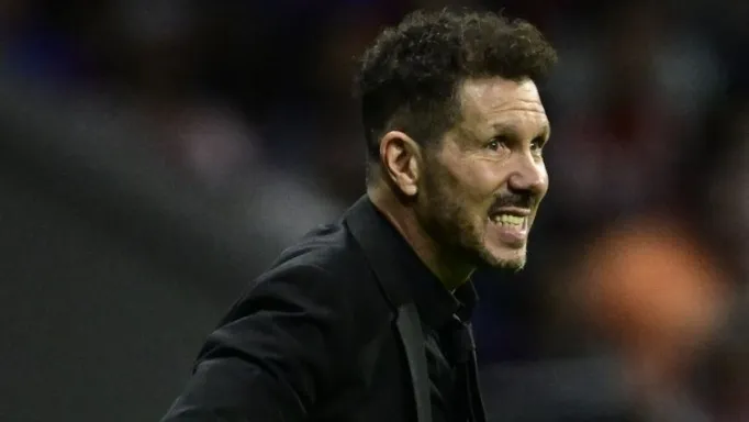 Simeone visszaesőként bunkóskodott