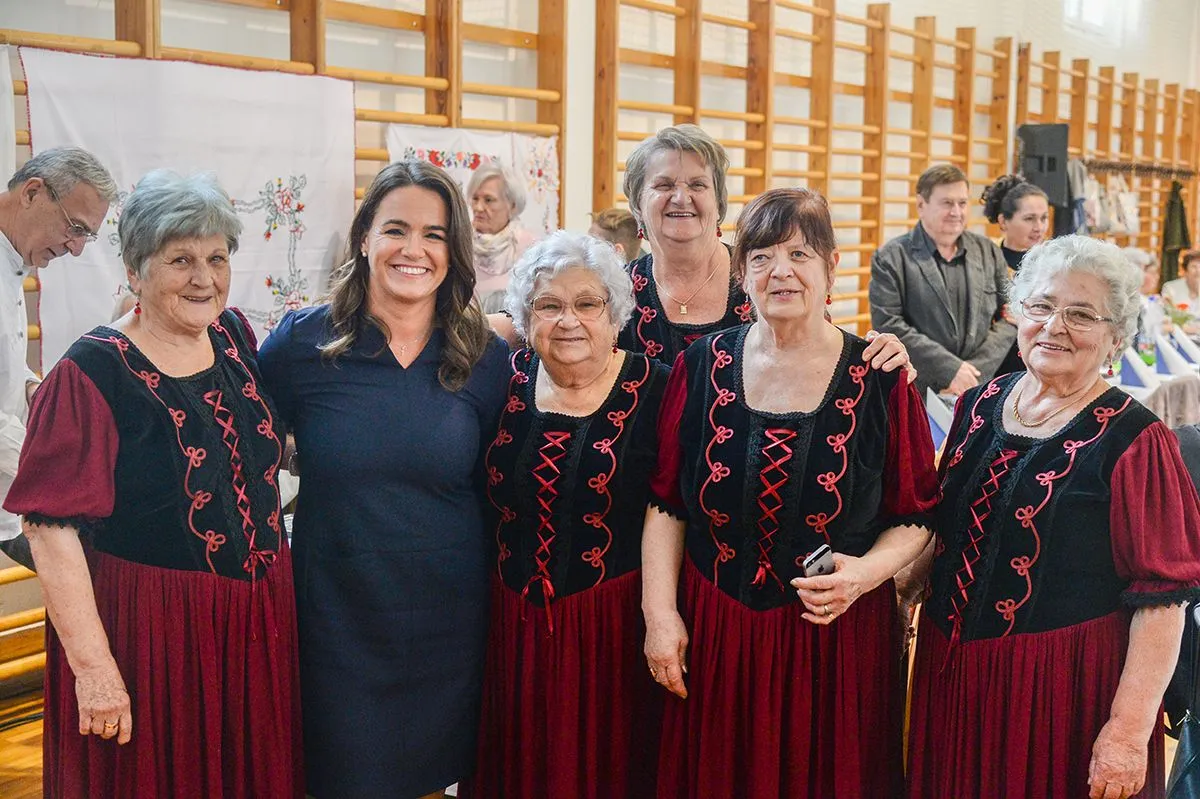 Novák Katalin Ágasegyházán