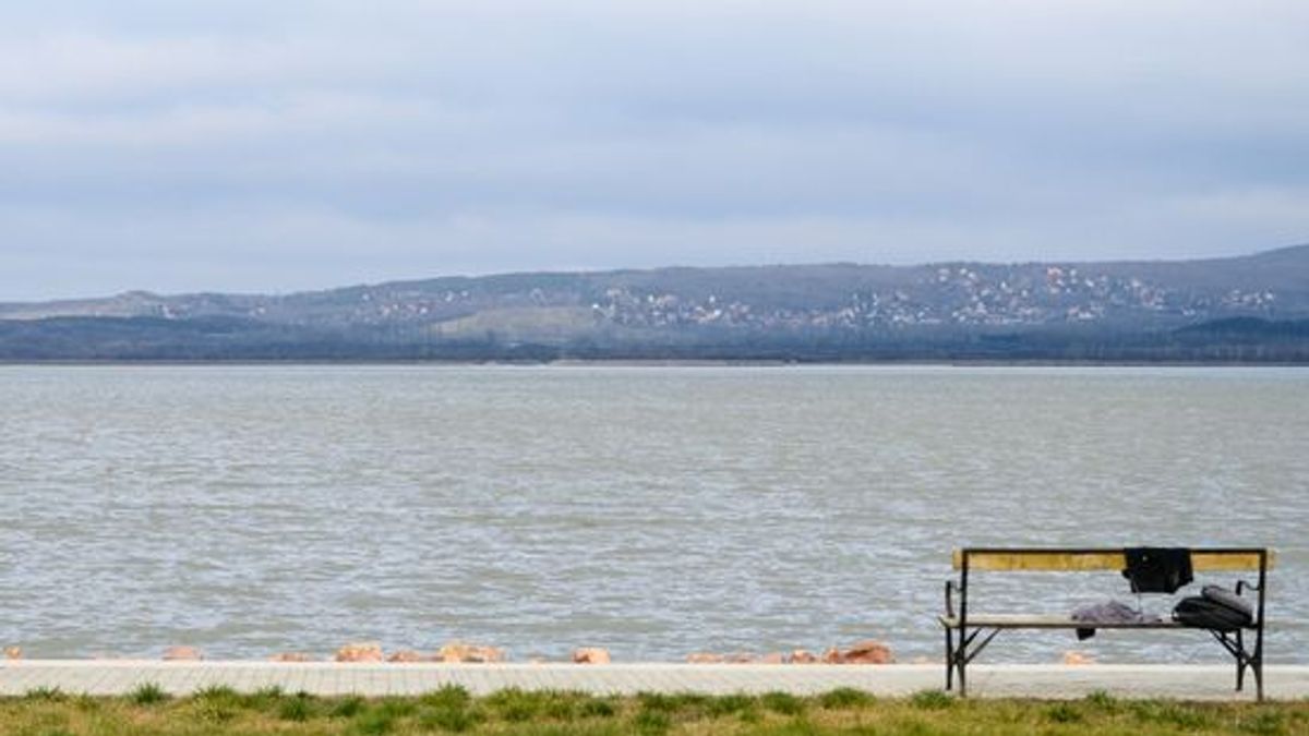 Elképesztő jelenet zajlott le a Balaton partján, levideózták – videó