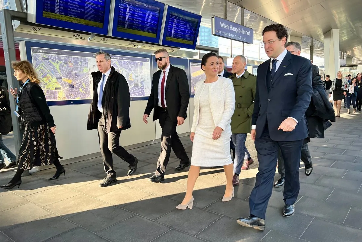 Novák Katalin Bécsben, jobbra: Alexander Van der Bellen, Fotó: Bánkúti Sándor