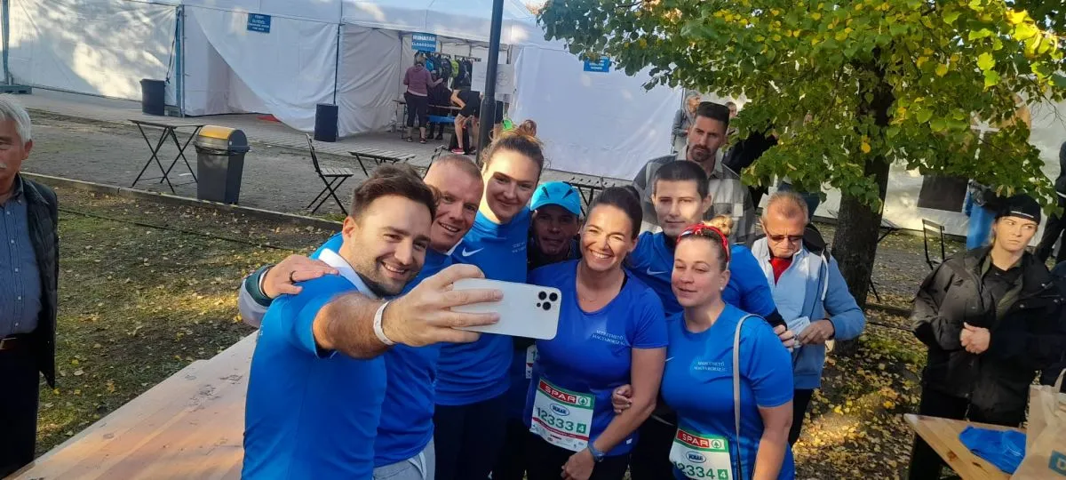 Novák Katalin Hosszú Katinkáékkal