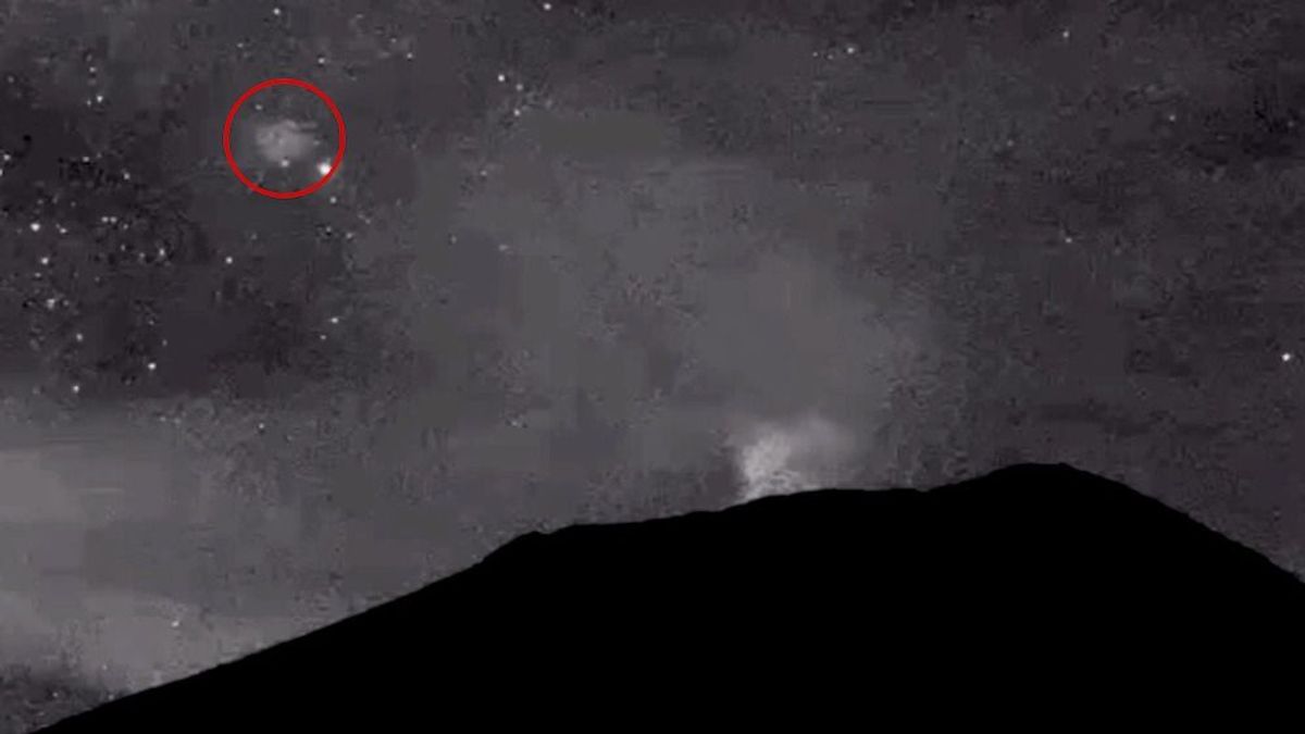 Döbbenetes képsorok: Élő adásban tűnt fel egy hatalmas UFO – videó
