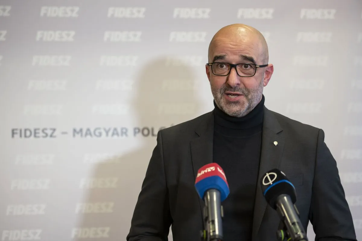 KOVÁCS Zoltán