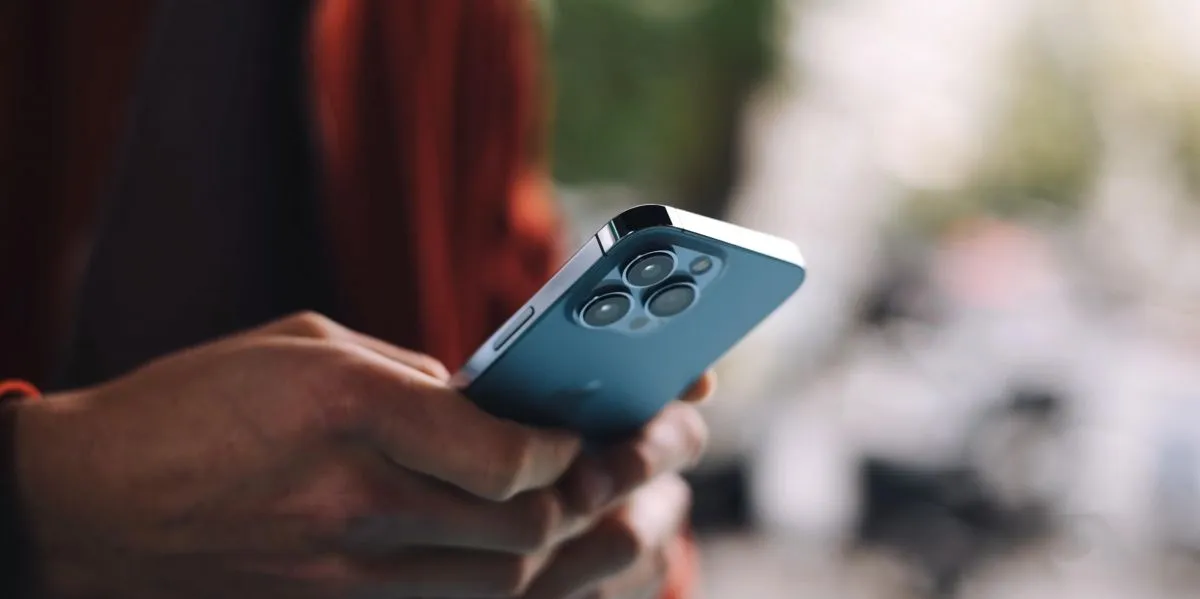 iPhone, okotelefon, telefon, mobiltelefon, Shutterstock