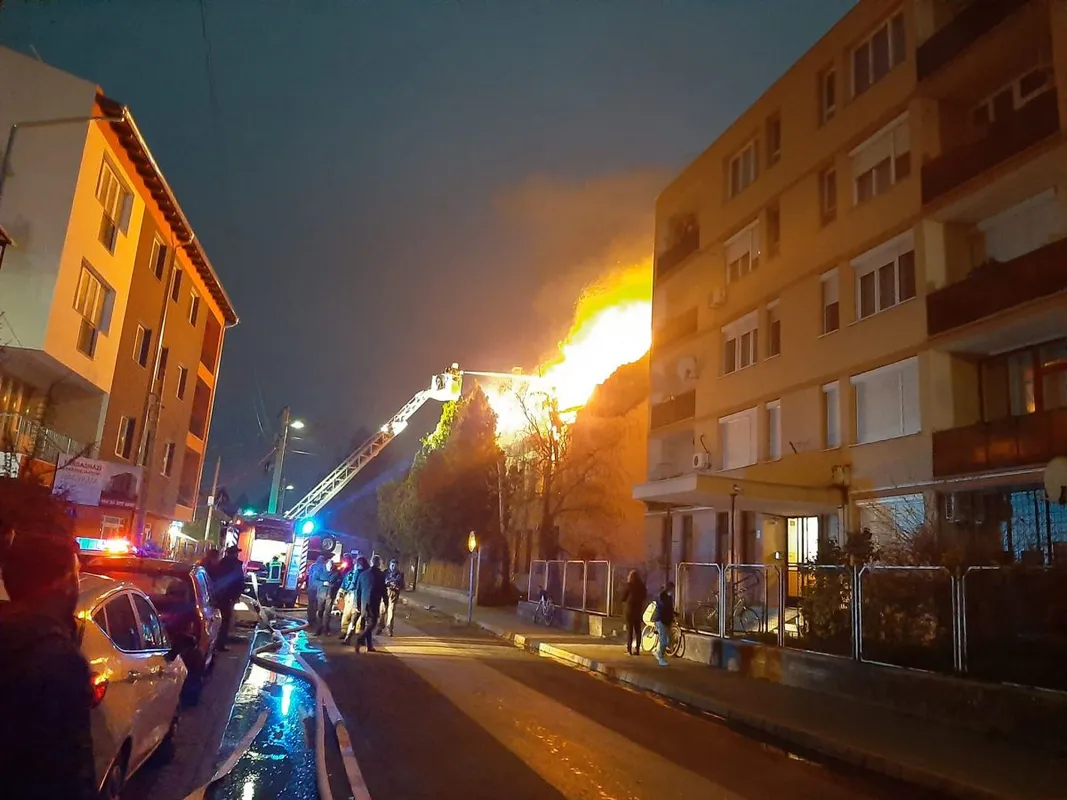 Nagykáta, iskola, tűz