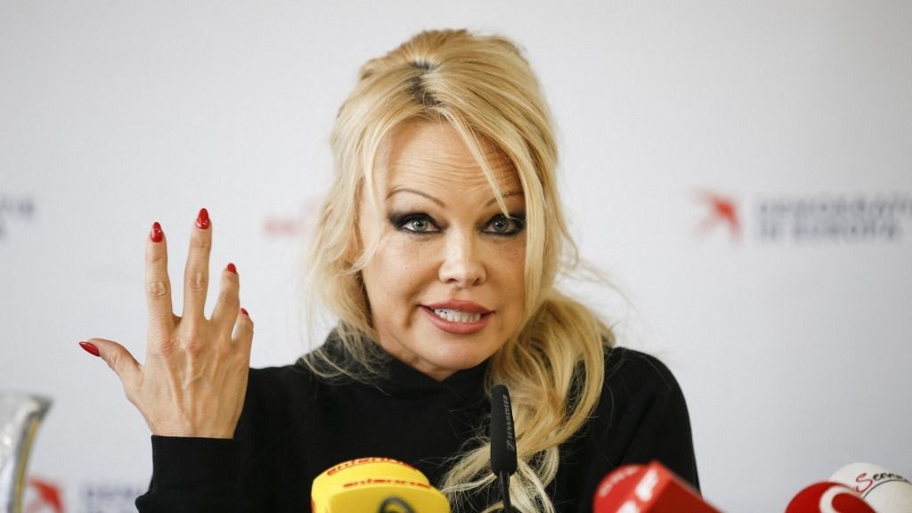 Pamela Anderson - Elevate Festival